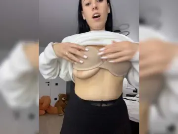 Potifays  live sex cam