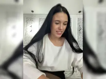 Potifays  live sex cam