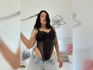 Potifays  live sex cam
