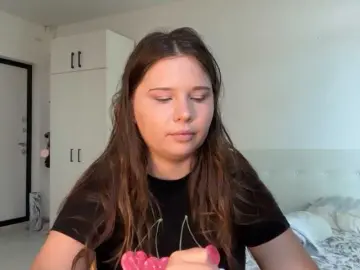 Chiculya  live sex cam