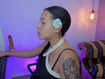 Mia-clk  live sex cam