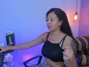 Mia-clk  live sex cam