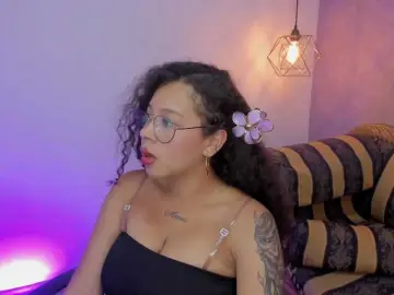 Mia-clk  live sex cam