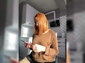 Pink-Lips  live sex cam