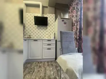 Pink-Lips  live sex cam