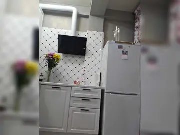 Pink-Lips  live sex cam