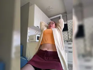 Pink-Lips  live sex cam