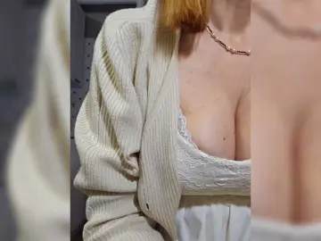 Pink-Lips  live sex cam