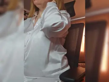 Pink-Lips  live sex cam
