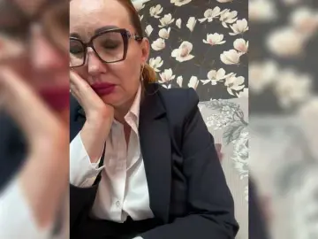 Pink-Lips  live sex cam