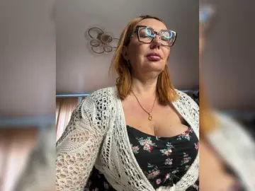 Pink-Lips  live sex cam