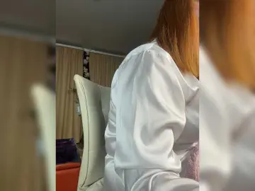 Pink-Lips  live sex cam