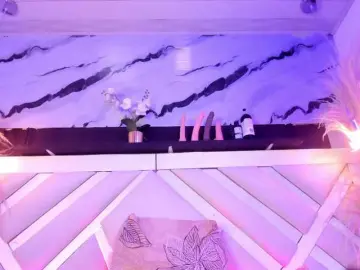 Zoe-Johnson  live sex cam