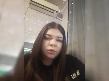 Karina-15  live sex cam