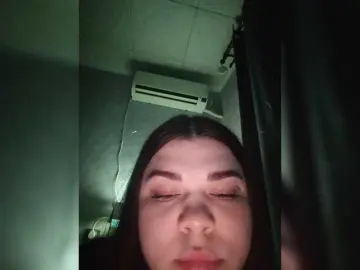Karina-15  live sex cam