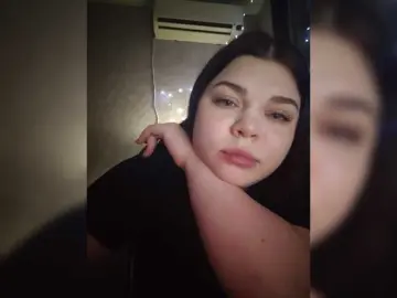 Karina-15  live sex cam