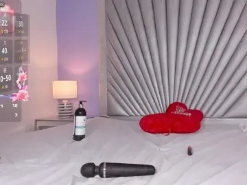 KarolinaFerrari  live sex cam