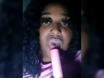 Megandaslut  live sex cam