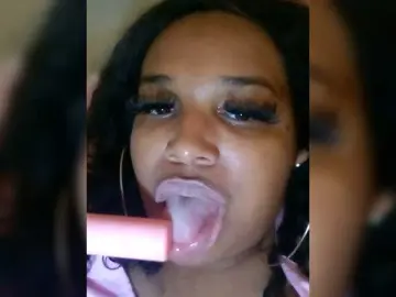 Megandaslut  live sex cam