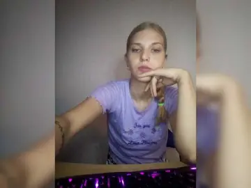 MysticLuna600  live sex cam