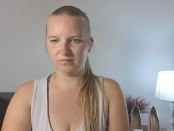 RoseNatural  live sex cam