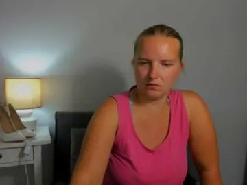 RoseNatural  live sex cam