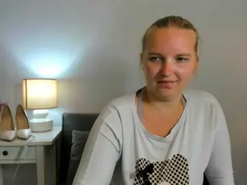 RoseNatural  live sex cam
