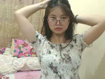 Kylie17  live sex cam