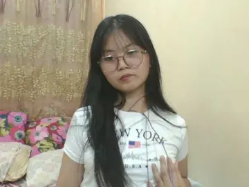 Kylie17  live sex cam