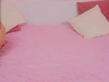 Mia-roxxxx  live sex cam