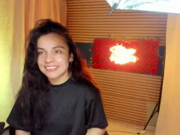 Rosse2504  live sex cam