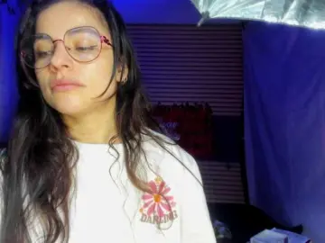 Rosse2504  live sex cam