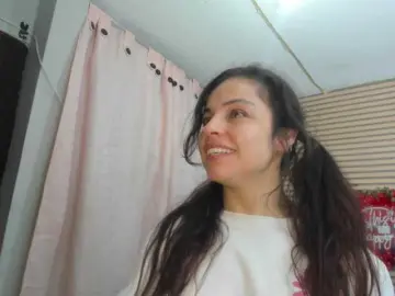 Rosse2504  live sex cam