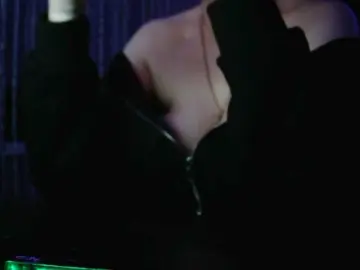 Angelina--  live sex cam