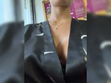 EmilyLeah  live sex cam