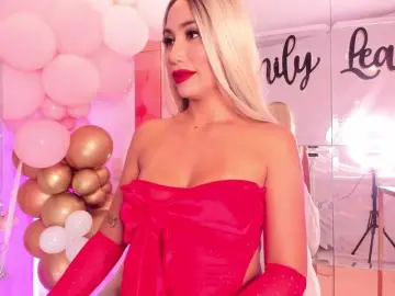 EmilyLeah  live sex cam