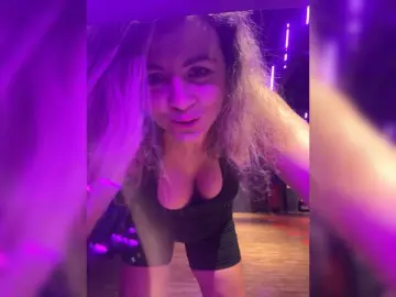 ProseccoMood  live sex cam