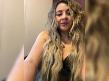 ProseccoMood  live sex cam