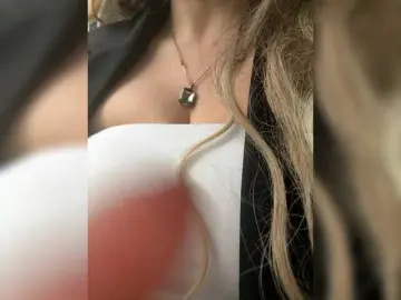 ProseccoMood  live sex cam
