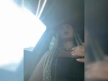 ProseccoMood  live sex cam