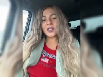 ProseccoMood  live sex cam