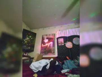 Prurient-Gem  live sex cam