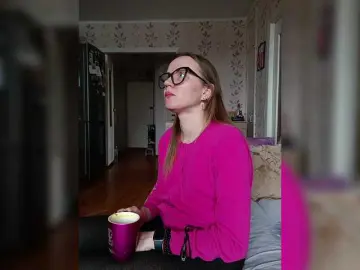 Alenushka888  live sex cam