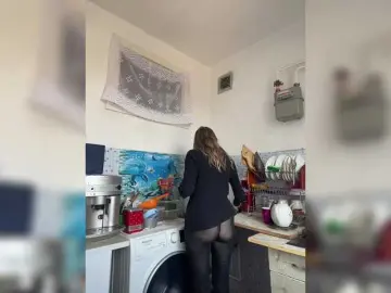 Alenushka888  live sex cam