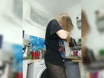 Alenushka888  live sex cam