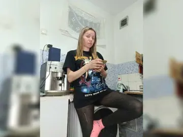 Alenushka888  live sex cam