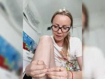 Alenushka888  live sex cam