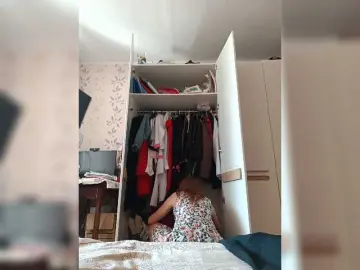 Alenushka888  live sex cam