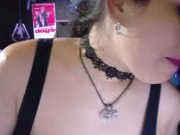 Kureijihentai  live sex cam