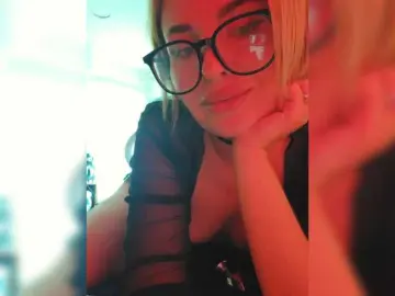 MinniMia  live sex cam